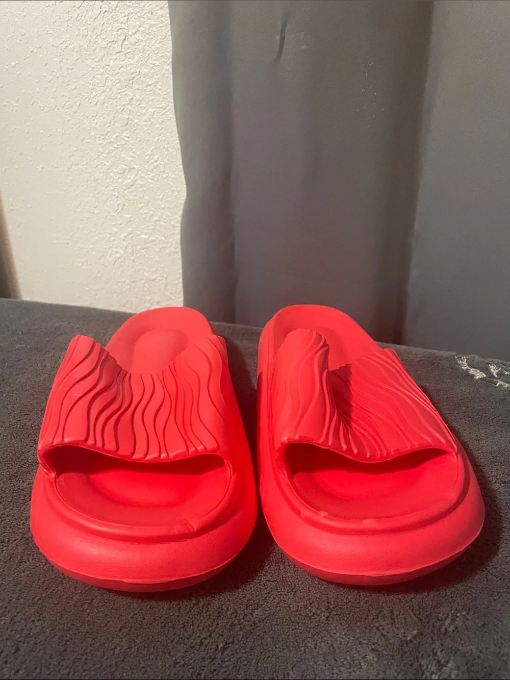 Women’s Red Slide Sandals - Cushioned Textured Strap NWOT
